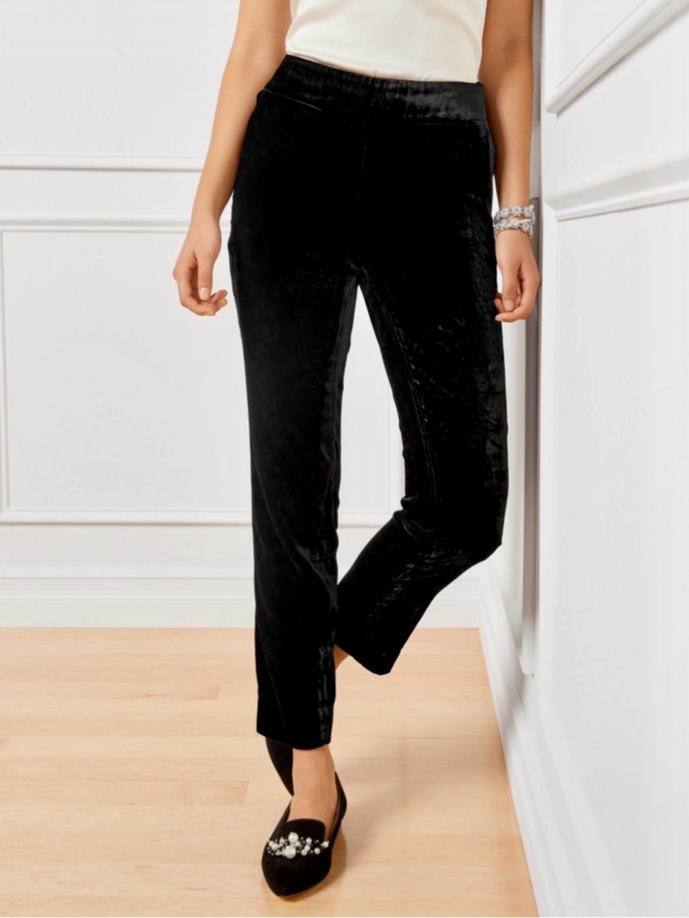 TALBOTS Black Velvet Tapered Ankle Pants NWT Size 2